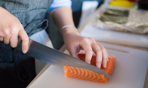 Korzyści płynące z jedzenia łososia – łosoś jako źródło białka